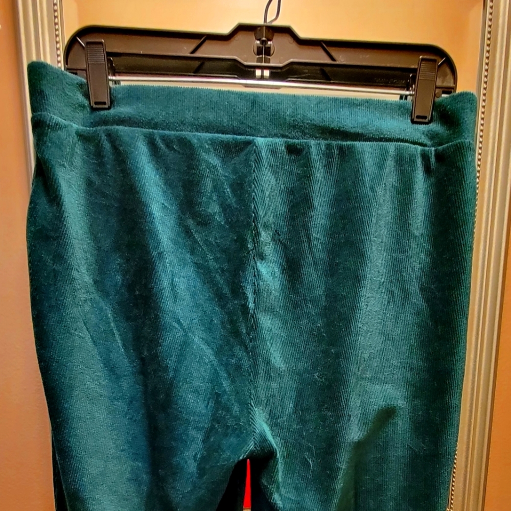 LuLaRoe The Great Outdoors Collection Skinny Fit Stretch Corduroy Leggings